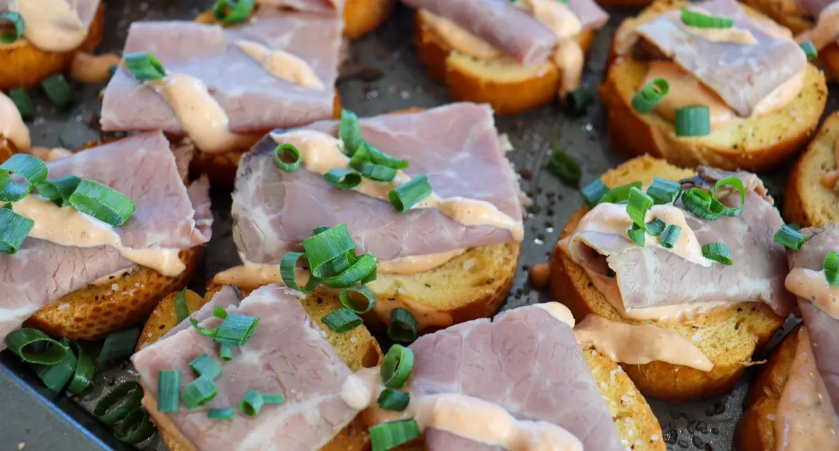 Roast Beef Bistro Crostini